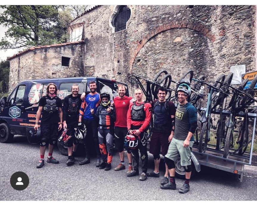 Ferienwohnung Bee Freeride Bikers House Magliolo Exterior foto